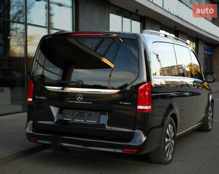 Чорний Мерседес В-Клас, об'ємом двигуна 2.14 л та пробігом 26 тис. км за 88800 $, фото 4 на Automoto.ua