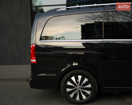 Чорний Мерседес В-Клас, об'ємом двигуна 2.14 л та пробігом 26 тис. км за 88800 $, фото 5 на Automoto.ua