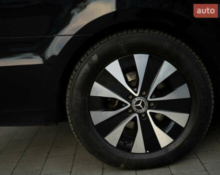 Чорний Мерседес В-Клас, об'ємом двигуна 2.14 л та пробігом 26 тис. км за 88800 $, фото 31 на Automoto.ua