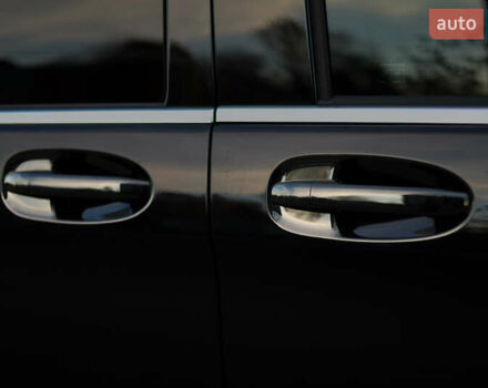 Чорний Мерседес В-Клас, об'ємом двигуна 2.14 л та пробігом 26 тис. км за 88800 $, фото 26 на Automoto.ua