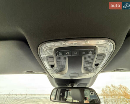 Чорний Мерседес В-Клас, об'ємом двигуна 1.95 л та пробігом 172 тис. км за 80000 $, фото 33 на Automoto.ua