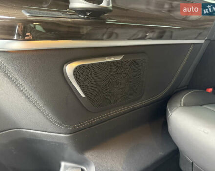 Чорний Мерседес В-Клас, об'ємом двигуна 1.95 л та пробігом 172 тис. км за 80000 $, фото 44 на Automoto.ua