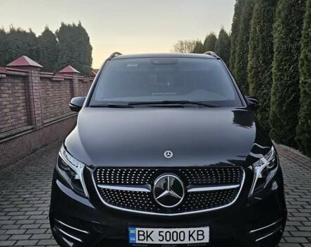 Чорний Мерседес В-Клас, об'ємом двигуна 1.95 л та пробігом 39 тис. км за 69000 $, фото 1 на Automoto.ua