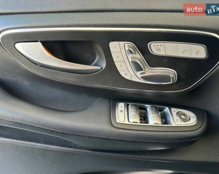 Чорний Мерседес В-Клас, об'ємом двигуна 2.14 л та пробігом 51 тис. км за 119500 $, фото 7 на Automoto.ua