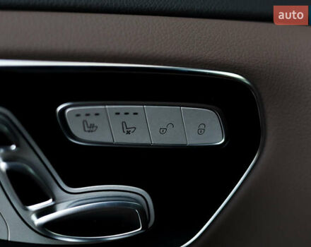 Чорний Мерседес В-Клас, об'ємом двигуна 2.14 л та пробігом 26 тис. км за 88800 $, фото 35 на Automoto.ua