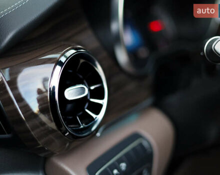 Чорний Мерседес В-Клас, об'ємом двигуна 2.14 л та пробігом 26 тис. км за 88800 $, фото 38 на Automoto.ua