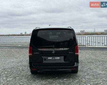 Чорний Мерседес В-Клас, об'ємом двигуна 1.95 л та пробігом 172 тис. км за 80000 $, фото 3 на Automoto.ua
