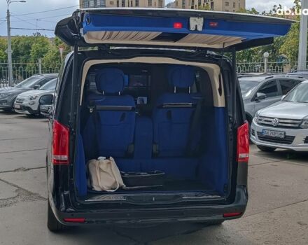Чорний Мерседес В-Клас, об'ємом двигуна 2 л та пробігом 36 тис. км за 158930 $, фото 10 на Automoto.ua