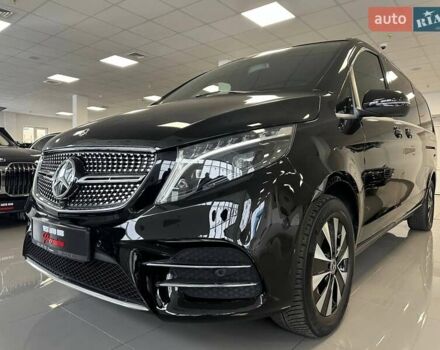 Чорний Мерседес В-Клас, об'ємом двигуна 2 л та пробігом 40 тис. км за 79500 $, фото 3 на Automoto.ua