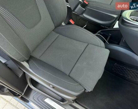 Чорний Мерседес В-Клас, об'ємом двигуна 2.14 л та пробігом 48 тис. км за 81900 $, фото 26 на Automoto.ua