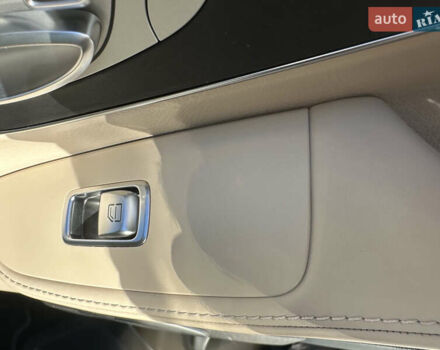 Черный Мерседес В-Класс, объемом двигателя 1.95 л и пробегом 57 тыс. км за 101000 $, фото 39 на Automoto.ua