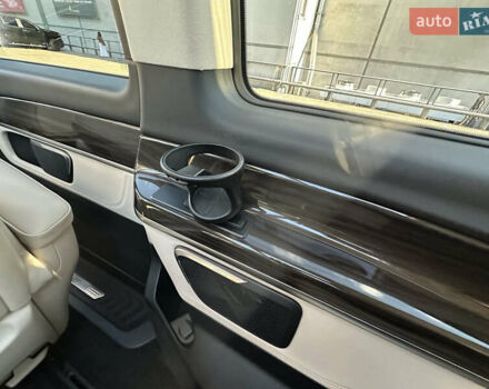 Черный Мерседес В-Класс, объемом двигателя 1.95 л и пробегом 57 тыс. км за 101000 $, фото 70 на Automoto.ua