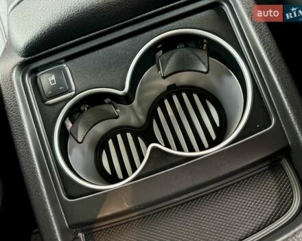 Черный Мерседес В-Класс, объемом двигателя 2 л и пробегом 56 тыс. км за 97000 $, фото 53 на Automoto.ua