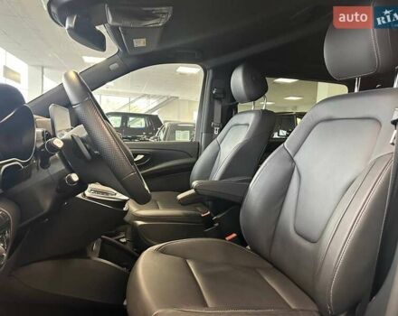 Чорний Мерседес В-Клас, об'ємом двигуна 2 л та пробігом 40 тис. км за 79500 $, фото 9 на Automoto.ua