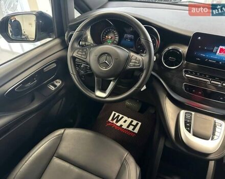 Чорний Мерседес В-Клас, об'ємом двигуна 2 л та пробігом 40 тис. км за 79500 $, фото 17 на Automoto.ua