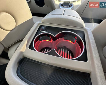 Черный Мерседес В-Класс, объемом двигателя 1.95 л и пробегом 57 тыс. км за 101000 $, фото 59 на Automoto.ua