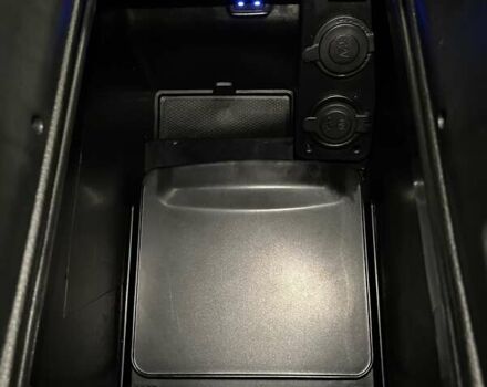 Чорний Мерседес В-Клас, об'ємом двигуна 2.14 л та пробігом 35 тис. км за 89700 $, фото 48 на Automoto.ua