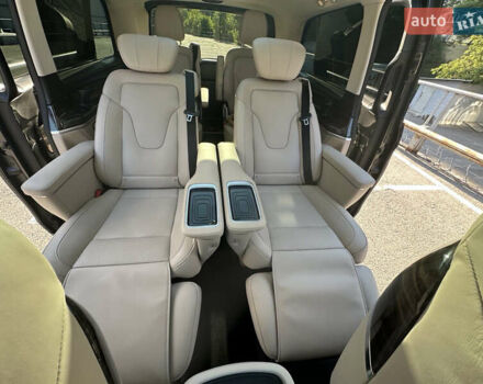 Черный Мерседес В-Класс, объемом двигателя 1.95 л и пробегом 57 тыс. км за 101000 $, фото 65 на Automoto.ua