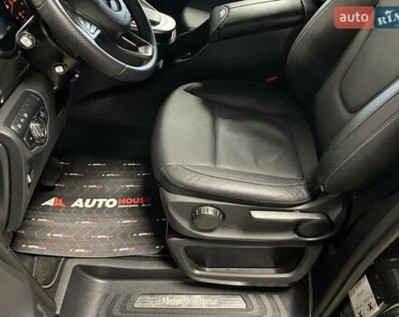 Чорний Мерседес В-Клас, об'ємом двигуна 2.14 л та пробігом 35 тис. км за 89700 $, фото 30 на Automoto.ua