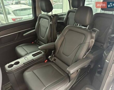 Чорний Мерседес В-Клас, об'ємом двигуна 2 л та пробігом 40 тис. км за 79500 $, фото 10 на Automoto.ua