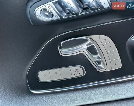 Чорний Мерседес В-Клас, об'ємом двигуна 2.14 л та пробігом 48 тис. км за 81900 $, фото 15 на Automoto.ua