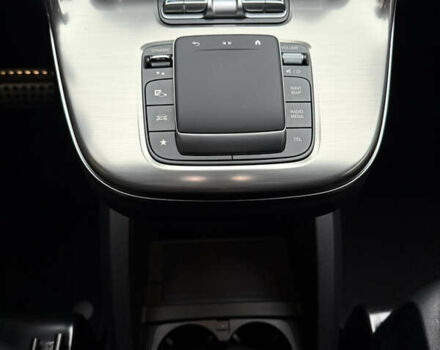 Черный Мерседес В-Класс, объемом двигателя 1.95 л и пробегом 19 тыс. км за 125000 $, фото 20 на Automoto.ua