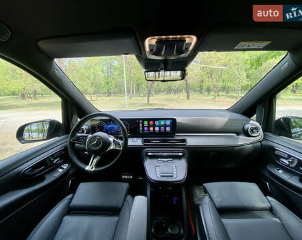 Чорний Мерседес В-Клас, об'ємом двигуна 1.95 л та пробігом 32 тис. км за 131500 $, фото 18 на Automoto.ua