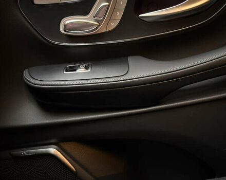 Черный Мерседес В-Класс, объемом двигателя 1.95 л и пробегом 19 тыс. км за 125000 $, фото 23 на Automoto.ua