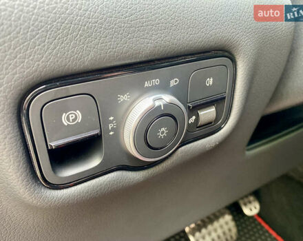 Чорний Мерседес В-Клас, об'ємом двигуна 1.95 л та пробігом 32 тис. км за 131500 $, фото 27 на Automoto.ua