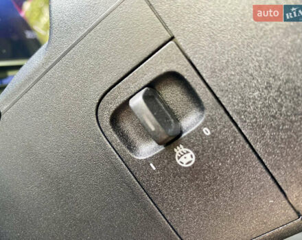 Чорний Мерседес В-Клас, об'ємом двигуна 1.95 л та пробігом 32 тис. км за 131500 $, фото 28 на Automoto.ua