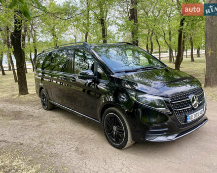 Чорний Мерседес В-Клас, об'ємом двигуна 1.95 л та пробігом 32 тис. км за 131500 $, фото 2 на Automoto.ua