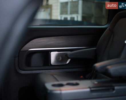 Черный Мерседес В-Класс, объемом двигателя 1.95 л и пробегом 19 тыс. км за 125000 $, фото 25 на Automoto.ua