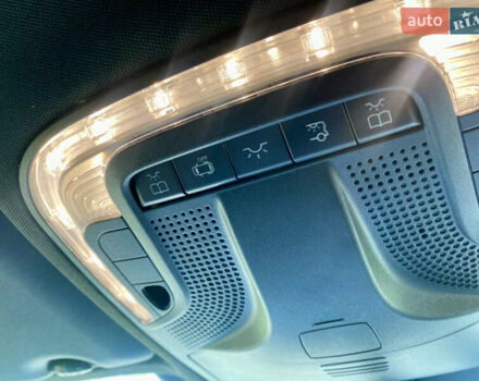 Чорний Мерседес В-Клас, об'ємом двигуна 1.95 л та пробігом 32 тис. км за 131500 $, фото 13 на Automoto.ua