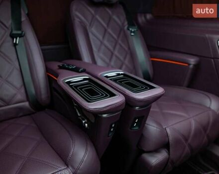 Черный Мерседес В-Класс, объемом двигателя 2.14 л и пробегом 5 тыс. км за 238322 $, фото 9 на Automoto.ua