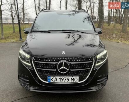 Черный Мерседес В-Класс, объемом двигателя 2 л и пробегом 41 тыс. км за 110000 $, фото 3 на Automoto.ua