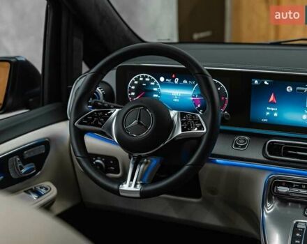 Черный Мерседес В-Класс, объемом двигателя 2.14 л и пробегом 5 тыс. км за 238322 $, фото 17 на Automoto.ua