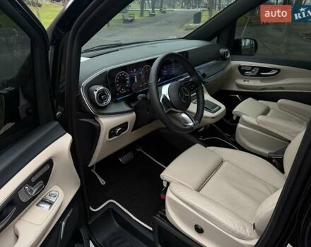 Черный Мерседес В-Класс, объемом двигателя 2 л и пробегом 41 тыс. км за 110000 $, фото 17 на Automoto.ua