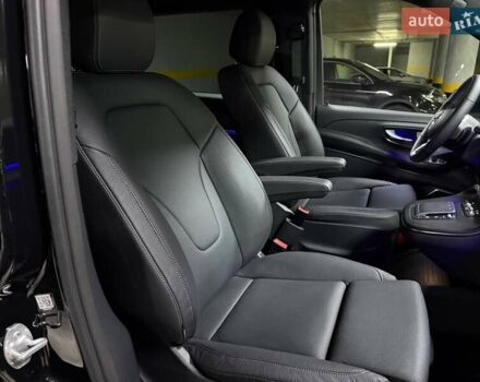 Черный Мерседес В-Класс, объемом двигателя 1.9 л и пробегом 8 тыс. км за 119500 $, фото 90 на Automoto.ua