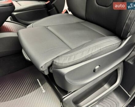 Чорний Мерседес В-Клас, об'ємом двигуна 1.9 л та пробігом 1 тис. км за 159800 $, фото 34 на Automoto.ua