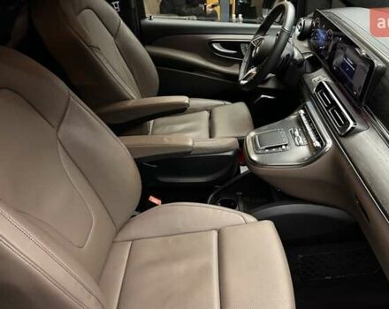 Черный Мерседес В-Класс, объемом двигателя 2.14 л и пробегом 15 тыс. км за 178000 $, фото 6 на Automoto.ua