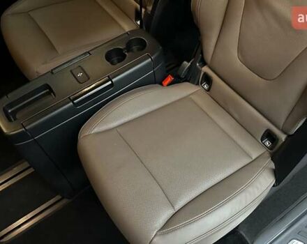 Черный Мерседес В-Класс, объемом двигателя 2.14 л и пробегом 15 тыс. км за 178000 $, фото 5 на Automoto.ua