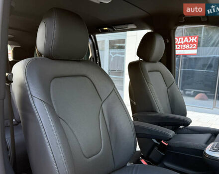 Черный Мерседес В-Класс, объемом двигателя 1.95 л и пробегом 1 тыс. км за 159000 $, фото 44 на Automoto.ua