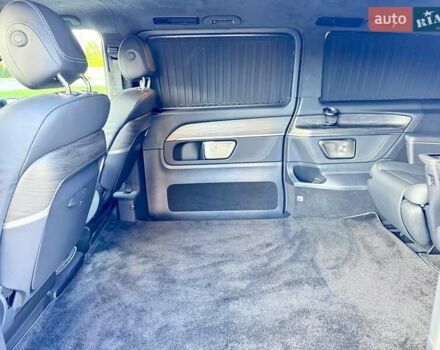 Черный Мерседес В-Класс, объемом двигателя 1.95 л и пробегом 3 тыс. км за 163000 $, фото 26 на Automoto.ua