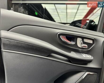 Чорний Мерседес В-Клас, об'ємом двигуна 1.9 л та пробігом 1 тис. км за 159800 $, фото 31 на Automoto.ua