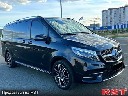 Мерседес В-Клас 2022 у Києві на Automoto.ua Чорний Мерседес В-Клас, об'ємом двигуна 20 л та пробігом 18 тис. км за 88888 $, фото 1 на Automoto.ua