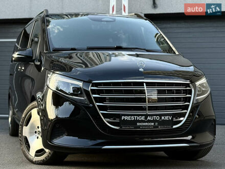 Мерседес В-Класс 2025 в Киеве на Automoto.ua Черный Мерседес В-Класс, объемом двигателя 1.95 л и пробегом 1 тыс. км за 159000 $, фото 1 на Automoto.ua