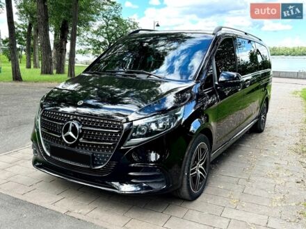 Черный Мерседес В-Класс, объемом двигателя 1.95 л и пробегом 25 тыс. км за 133000 $, фото 1 на Automoto.ua