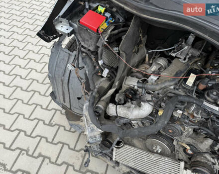 Мерседес В-Клас, об'ємом двигуна 2.14 л та пробігом 197 тис. км за 27777 $, фото 17 на Automoto.ua