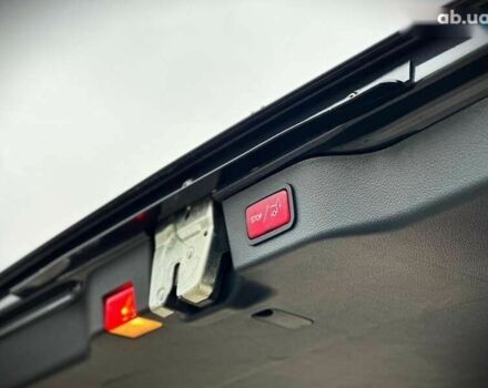 Мерседес В-Класс, объемом двигателя 2 л и пробегом 69 тыс. км за 78500 $, фото 21 на Automoto.ua
