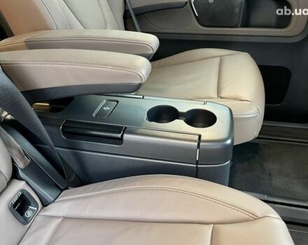 Мерседес В-Класс, объемом двигателя 2 л и пробегом 5 тыс. км за 97377 $, фото 25 на Automoto.ua